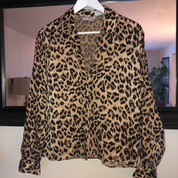 Women’s cheetah print dress shirt - Picture 2 of 3